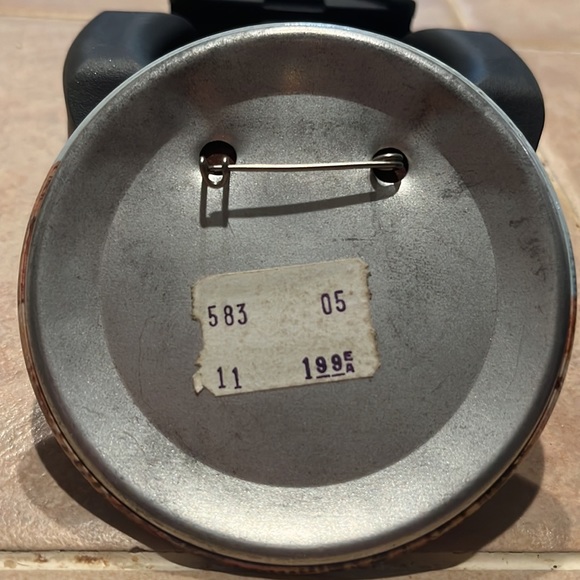 Vintage 1983 Brooklyn Bridge Centennial button - Picture 2 of 2